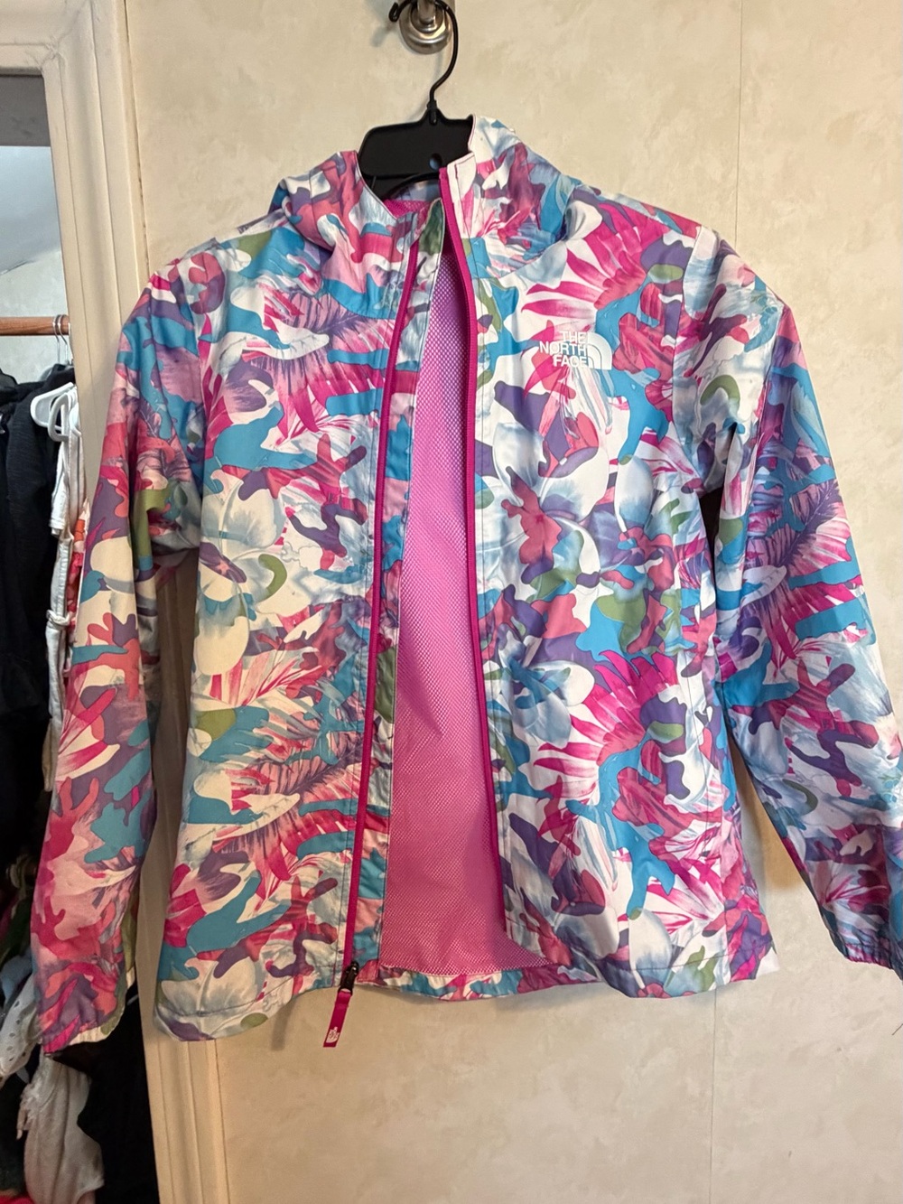 The North Face girls Pink & Blue Tropical-Print Rain Coat/Jacket Size: M 10/12